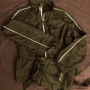 Women’s White House Black Market Size 4 Packable Black Jacket with Carrying Bag